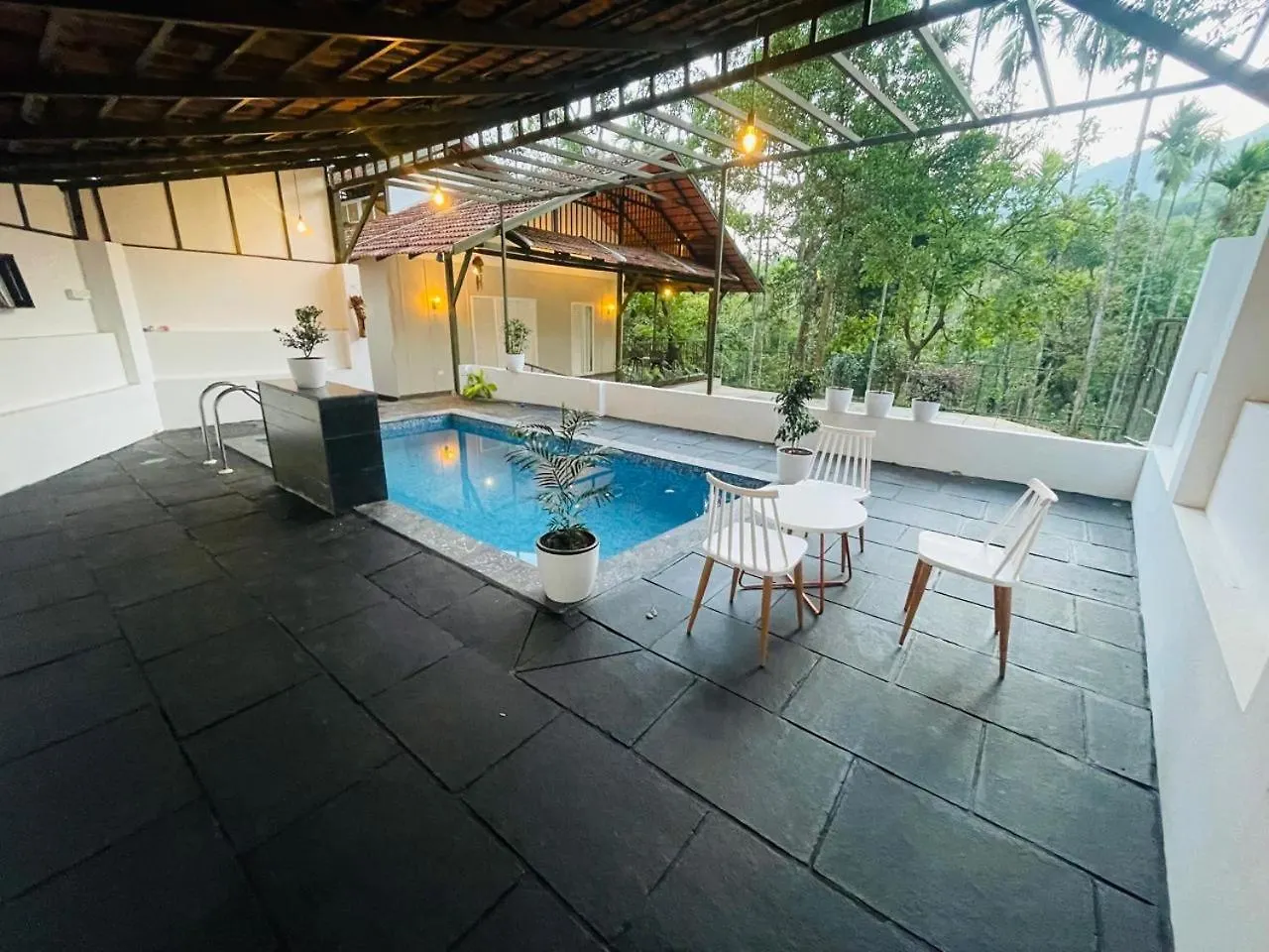 The Hive At Druv Dakshin Farm Resort Padinjarathara